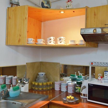 阿特拉斯住宿酒店 布加勒斯特 外观 照片